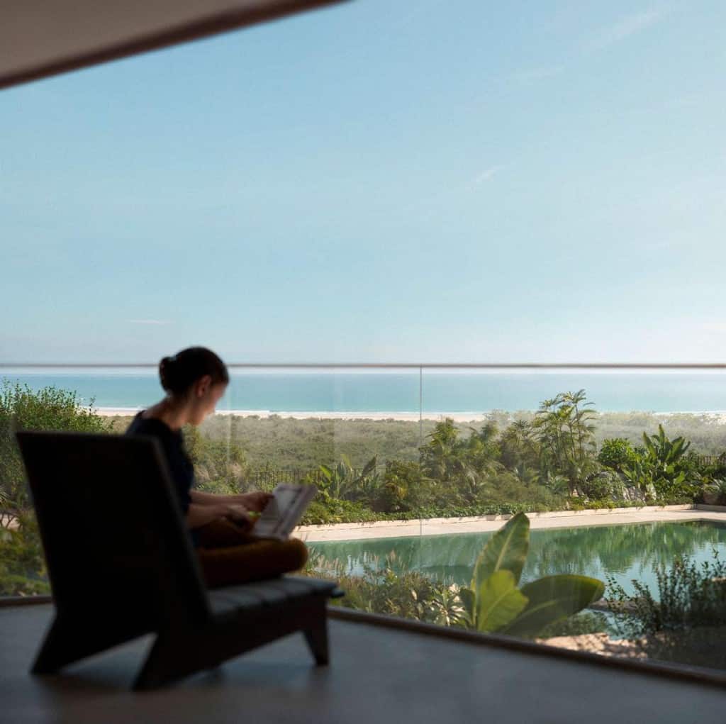 Varanda com vista para o mar e piscina — La Mare Campeche, Florianópolis